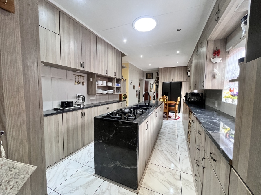 4 Bedroom Property for Sale in Dana Bay Western Cape